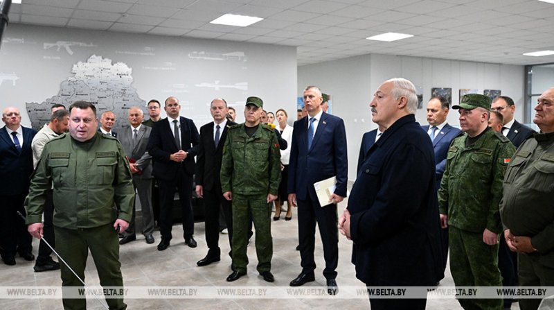 Лукашенко об отечественном стрелковом оружии это очень важно это основа любой армии